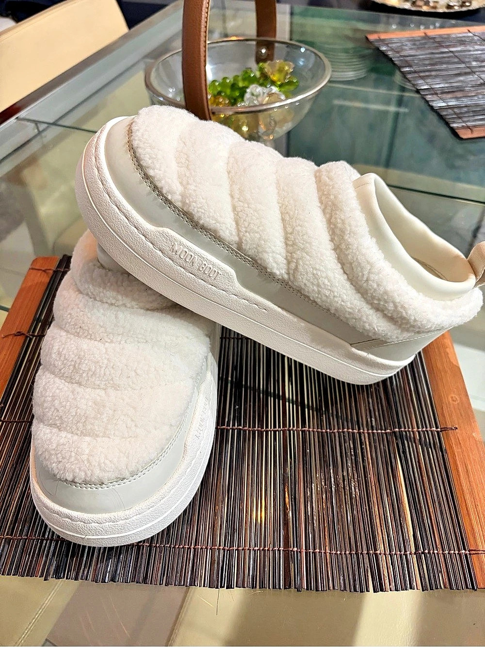 Moon Boot Icon Low Off White Chunky Boots US 7 NWOB